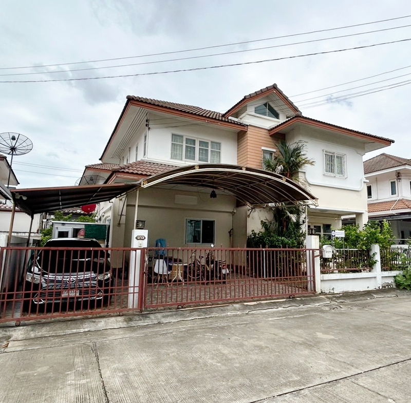 ขายบ้านเดี่ยว : ขายบ้านเดี่ยว 2 ชั้น ม.วาสินีแกรนด์โฮม ลาดพร้าว​ 101 จอดรถในบ้านได้ 3 คัน ทำเลทอง ใกล้รถไฟฟ้า เดอะมอลล์ เซ็นทรัลฯ