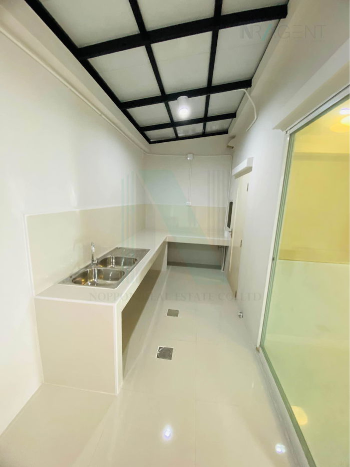 picture 📌 For Sell Town house INDY SRINAKARIN-ROMKLAO 2-story 3 bedroom 3 bathroom - 4/8