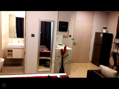 Condos for rent : Condo for Rent at Lumpini Suite Phetchaburi - Makkasan (B6808116)