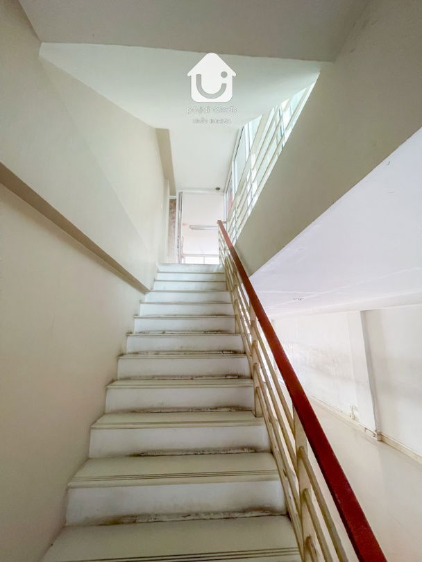 picture 3.5 Storey-Business Home for sale, Trio Romklao  - 10/37