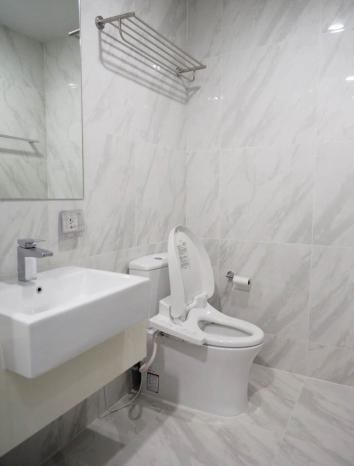 picture #R5938  🎉 250868 Condo for rent  Ideo Mobi RangNam - 9/10