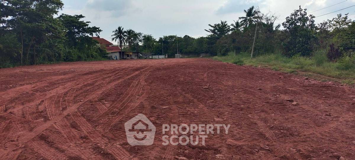 picture 10,400 m² Land for Sale close to Phloen Chit (ID 2279688) - 1/5