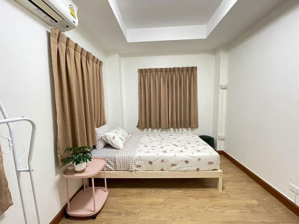 รูป 🏡 บ้านเช่ารัชดาภิเษก  ใกล้ MRT รัชดาภิเษก 5 นาที ✨  ใจกลางเมือง สะอาด ปลอดภัย  💸 ราคาดี 45,000 บาท/เดือน ทำเลทอง 🔑 พร้อมเข้าอยู่ - รูปที่ 8/11