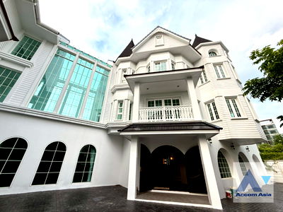 บ้านเดี่ยว ซอยลาซาล (สุขุมวิท 105) : 🔼🔽 AccomA 📩  4 BR House @Fantasia Villa 3  (AA41069)