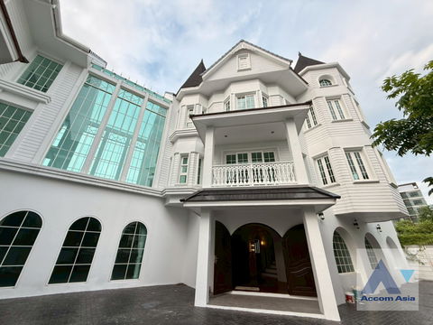 🔼🔽 AccomA 📩  4 BR House @Fantasia Villa 3  (AA41069)