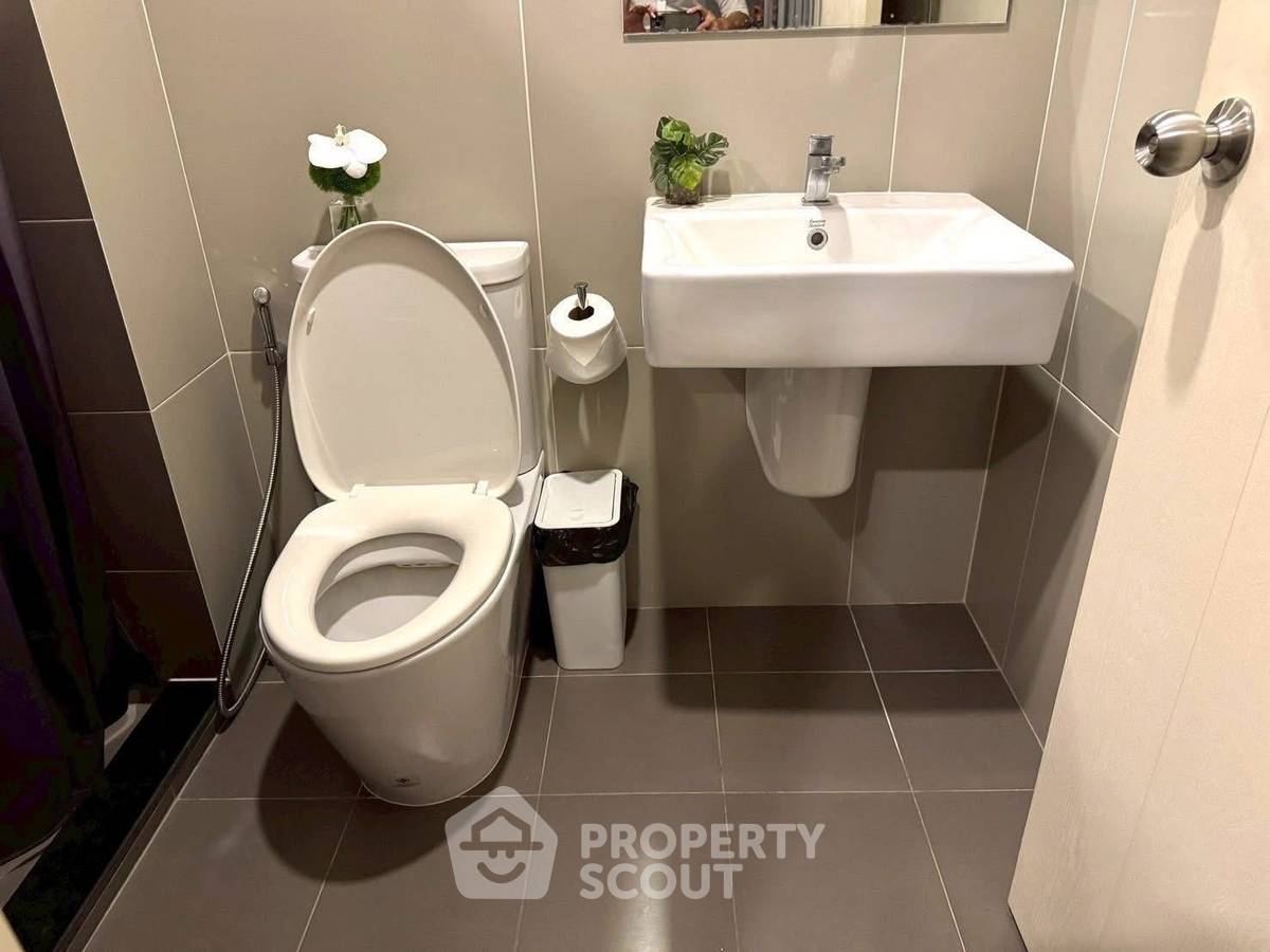 picture 1-BR Condo at Elio Sathorn-Wutthakat near BTS Wutthakat (ID 2280293) - 9/12