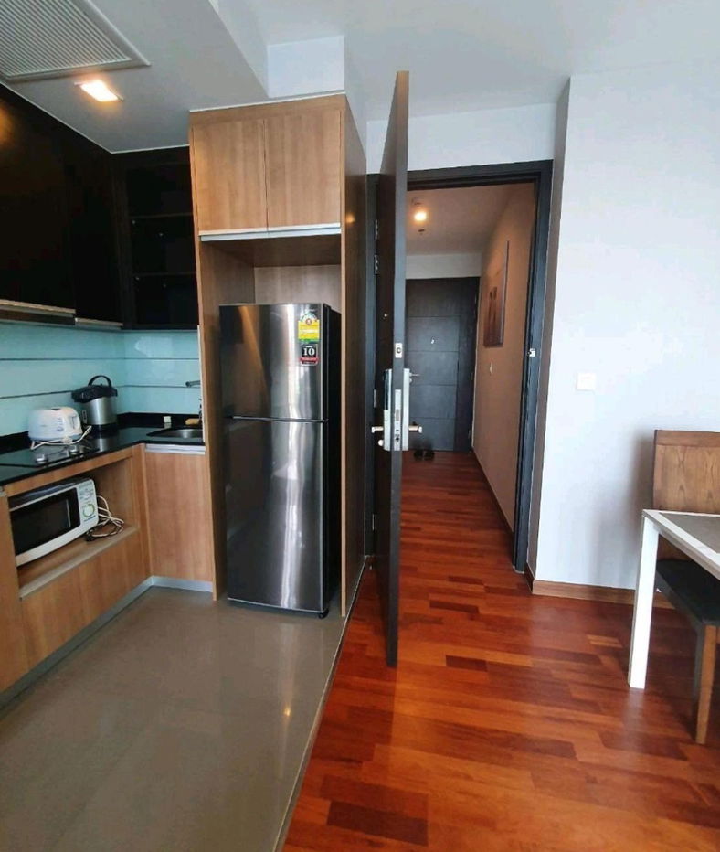picture 🔐#OL2406_151 🔐🗓️𝐅𝐨𝐫 𝐑𝐞𝐧𝐭 (35 𝐬𝐪𝐦. 1𝐛𝐞𝐝, 𝟏𝐛𝐚𝐭𝐡 )𝐖𝐢𝐬𝐡 𝐒𝐢𝐠𝐧𝐚𝐭𝐮𝐫𝐞 @ 𝐌𝐢𝐝𝐭𝐨𝐰𝐧 𝐒𝐢𝐚𝐦 - 10/17