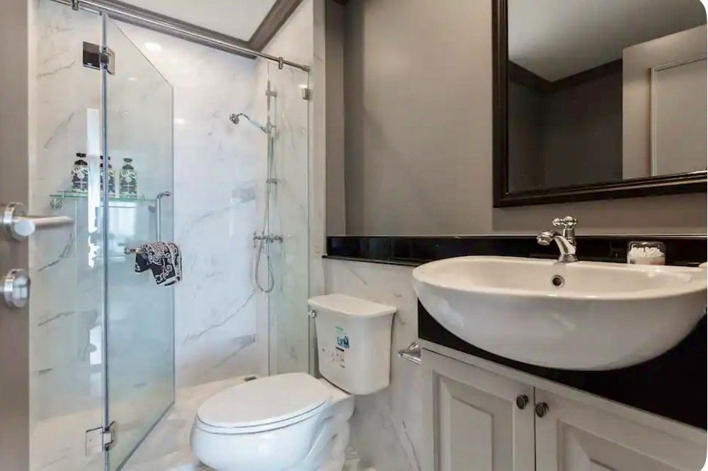 picture 🔥 For Rent !!🔥 Code C20240300381..........The Reserve Kasemsan 3, 1 bedroom, 1 bathroom, There is a bathtub, furnished, ready to move in 📣📣 - 9/9