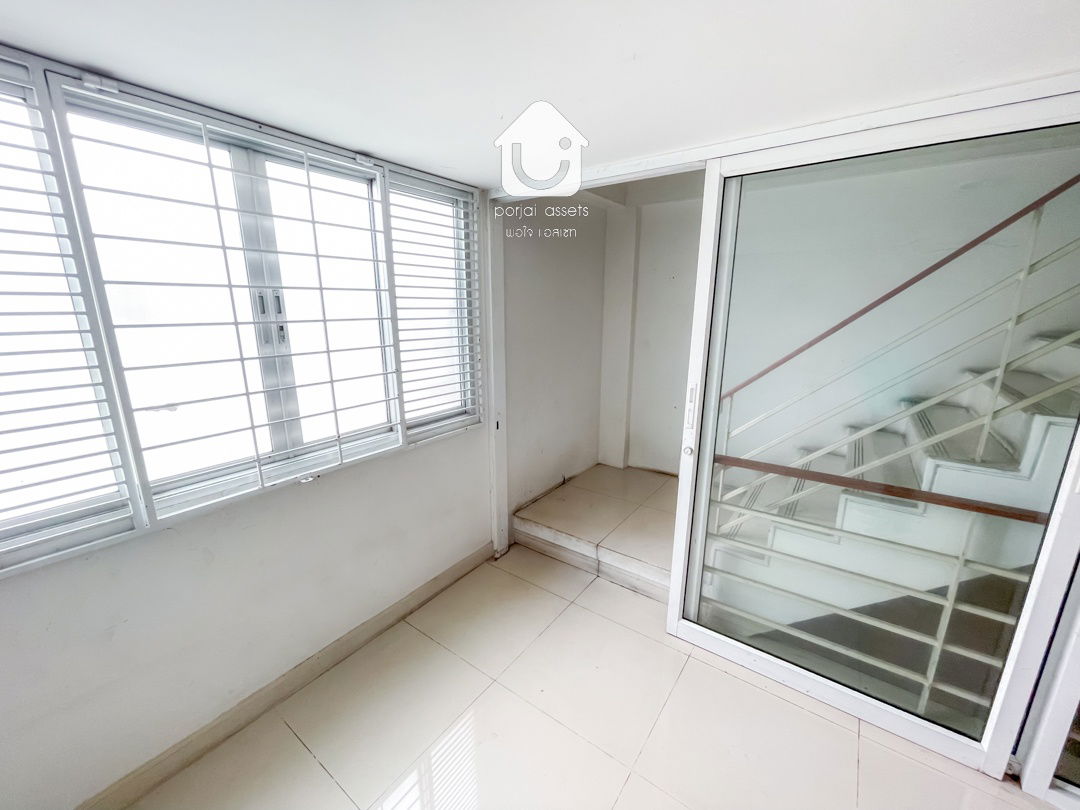 picture 3.5 Storey-Business Home for sale, Trio Romklao  - 14/37