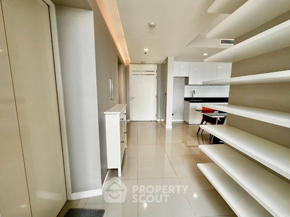 picture 2-BR Condo at Star View close to Phra Ram 3 (ID 2027386) - 5/16