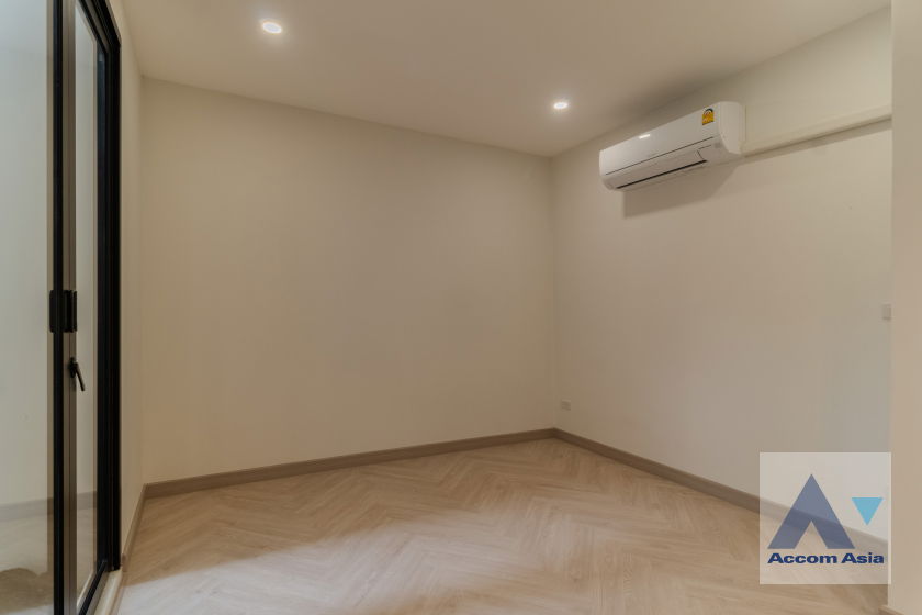 picture 🔼🔽 AccomA 📩 Pet friendly 3 BR House in  Lumphini (AA41427) - 11/20