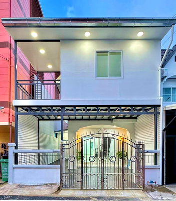 ขายทาวน์โฮม : บ้านสวย  รีโนเวทใหม่  หมู่บ้านบัวทอง 2  ทาวน์เฮ้าส์ 3 ห้องนอน   MRT สถานีคลองบางไผ่ อยู่หน้าหมู่บ้าน  ใกล้เซ็นทรัล เวสเกต