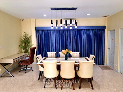 Houses for rent Italthai Tower : 4-BR House at Grand Bangkok Boulevard Rama 9-Srinagarindra close to Krungthep Kreetha (ID 2280509)