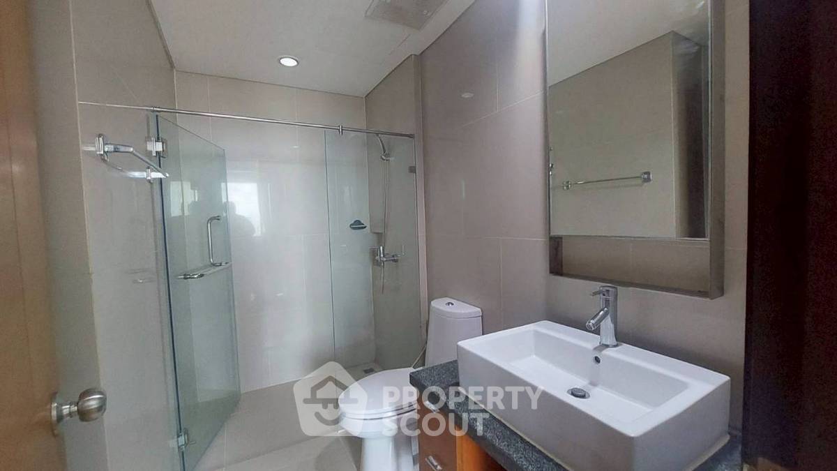 picture 2-BR Condo at Villa Sathorn near BTS Krung Thon Buri (ID 512530) - 15/18