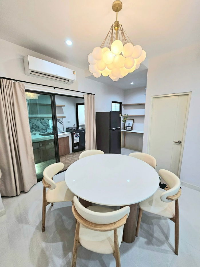 รูป 📍ให้เช่าทาวน์โฮม 3 ชั้น บ้านกลางเมือง พระราม 9 – กรุงเทพกรีฑา 🏡 บ้านใหม่ พร้อมเข้าอยู่ ตกแต่งครบ! ทำเลดีมาก ใกล้ทางด่วน - รูปที่ 4/15