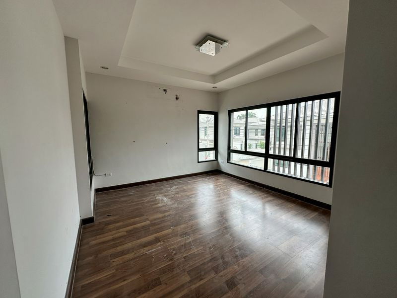 รูป บ้านเดี่ยวมือสอง ใกล้ห้างเจปาร์ค หมู่บ้านเดอะคอมพลีท ศรีราชา ชลบุรี  - รูปที่ 18/20