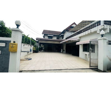 Big Family House for Sale – Ngamwongwan 47 (100 sq.wah) ✨ Price: THB 13,900,000 ✨