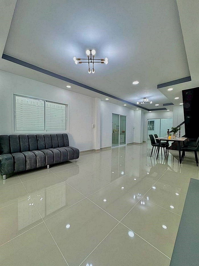รูป บ้านสวย  รีโนเวทใหม่  หมู่บ้านบัวทอง 2  ทาวน์เฮ้าส์ 3 ห้องนอน   MRT สถานีคลองบางไผ่ อยู่หน้าหมู่บ้าน  ใกล้เซ็นทรัล เวสเกต - รูปที่ 11/28