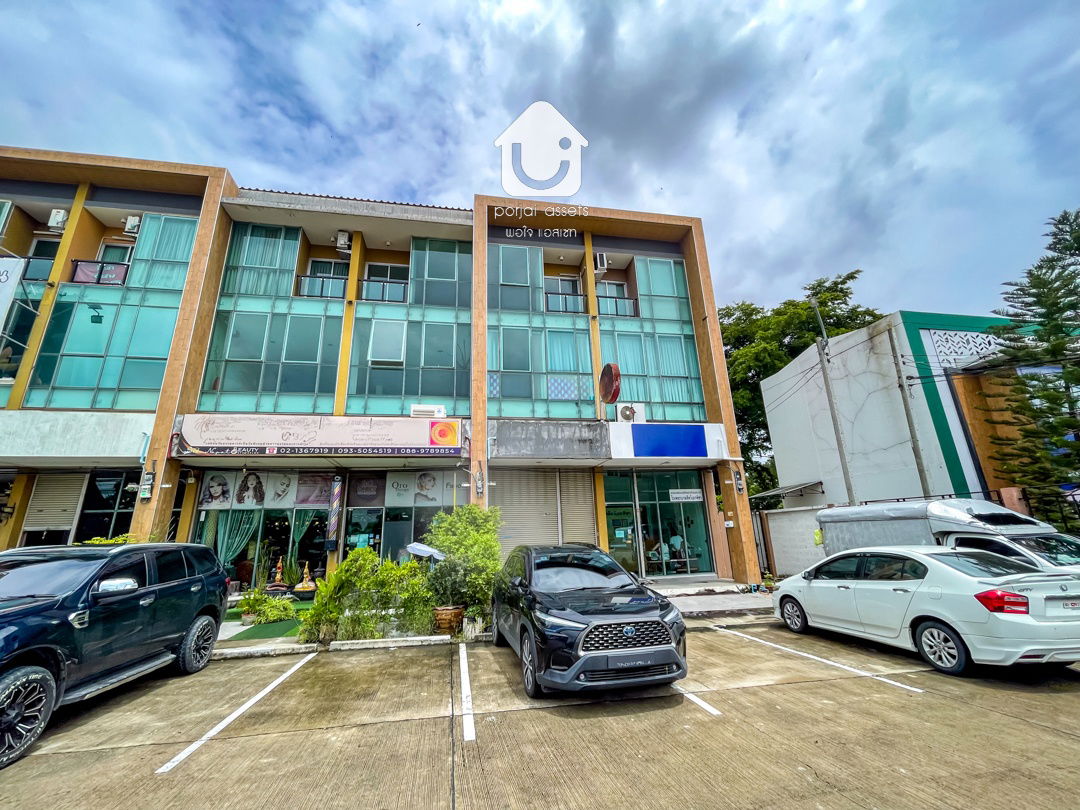 picture 3.5 Storey-Business Home for sale, Trio Romklao  - 2/37