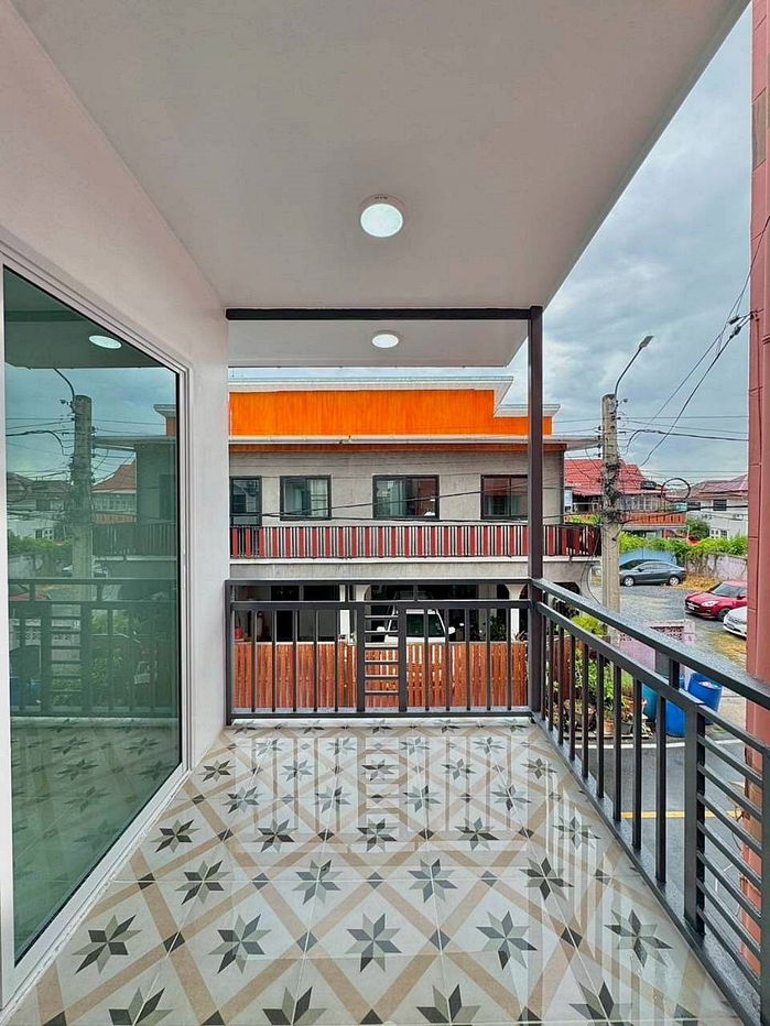 รูป บ้านสวย  รีโนเวทใหม่  หมู่บ้านบัวทอง 2  ทาวน์เฮ้าส์ 3 ห้องนอน   MRT สถานีคลองบางไผ่ อยู่หน้าหมู่บ้าน  ใกล้เซ็นทรัล เวสเกต - รูปที่ 24/28