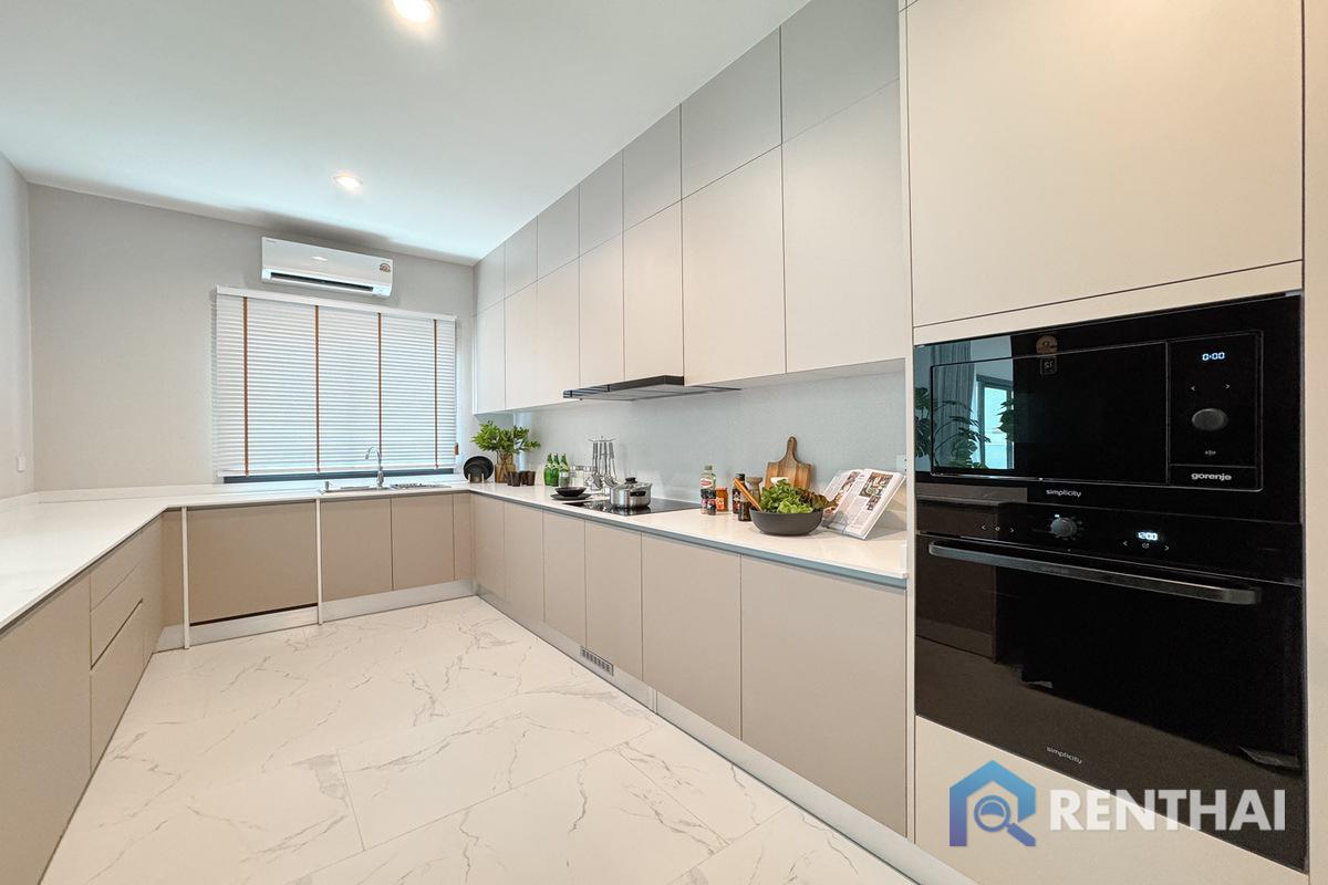 รูป บ้านหรูในพัทยา พร้อมเฟอร์นิเจอร์ครบ ในราคาที่ดีที่สุด - รูปที่ 12/25