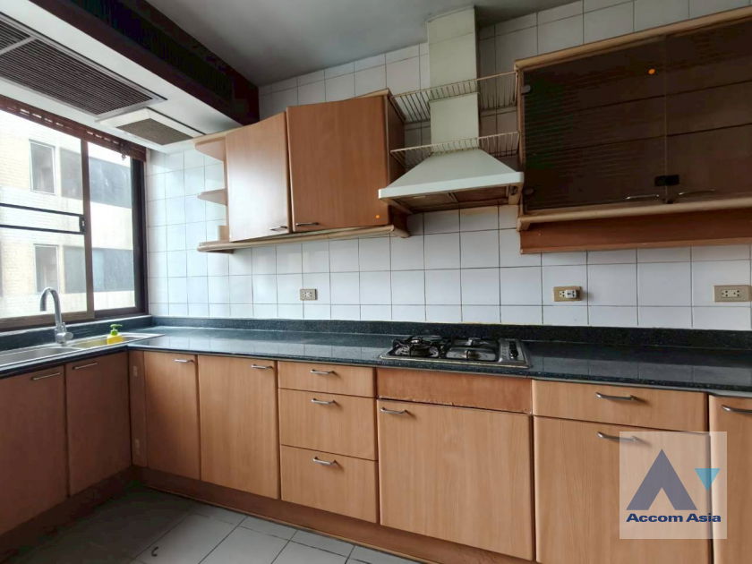 picture 🔼🔽 AccomA 📩 Spacious condo with pool view and natural light (24536) - 8/20