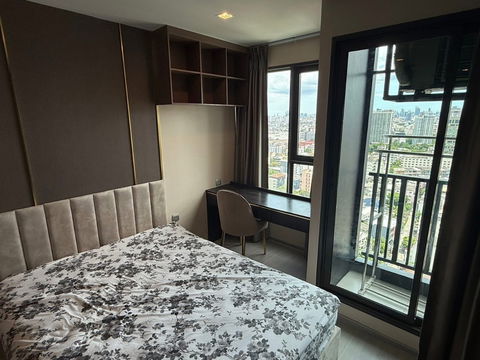 MN2925 Life Ladprao Full Furnitured and electrical