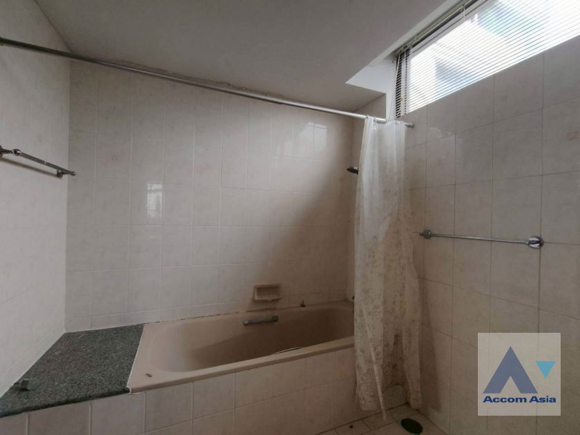 picture 🔼🔽 AccomA 📩 Spacious condo with pool view and natural light (24536) - 19/20