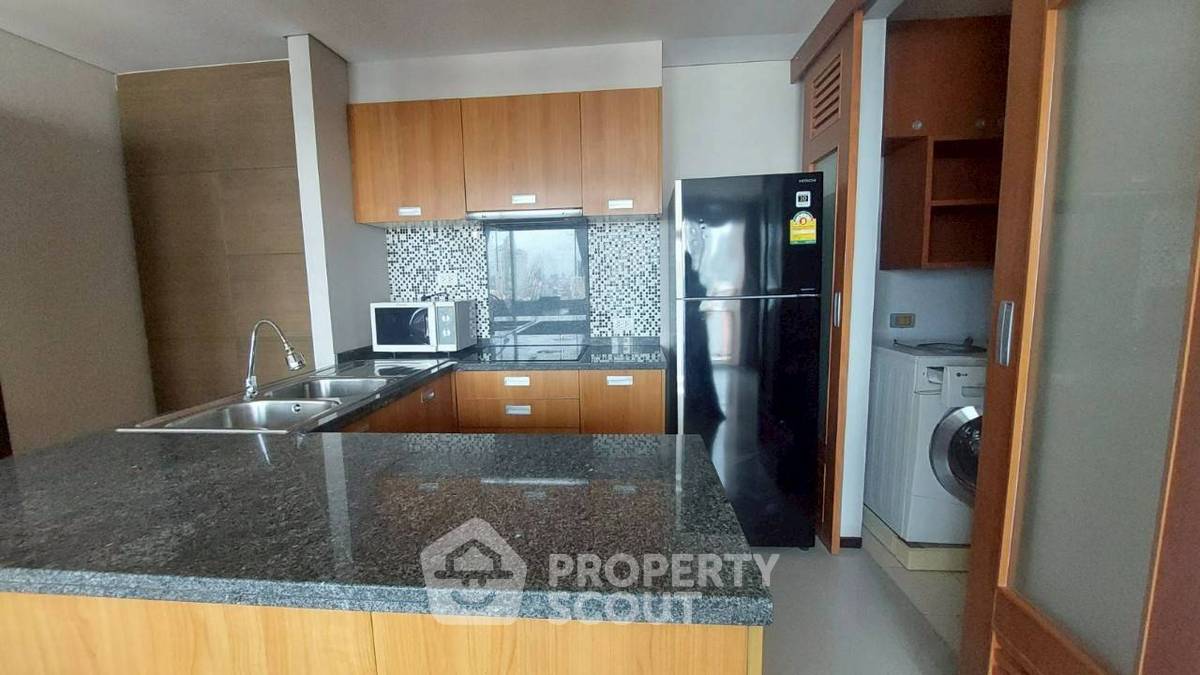 picture 2-BR Condo at Villa Sathorn near BTS Krung Thon Buri (ID 512530) - 13/18