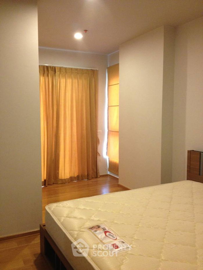 picture 2-BR Condo at Hive Taksin near BTS Wongwian Yai (ID 1607644) - 4/12