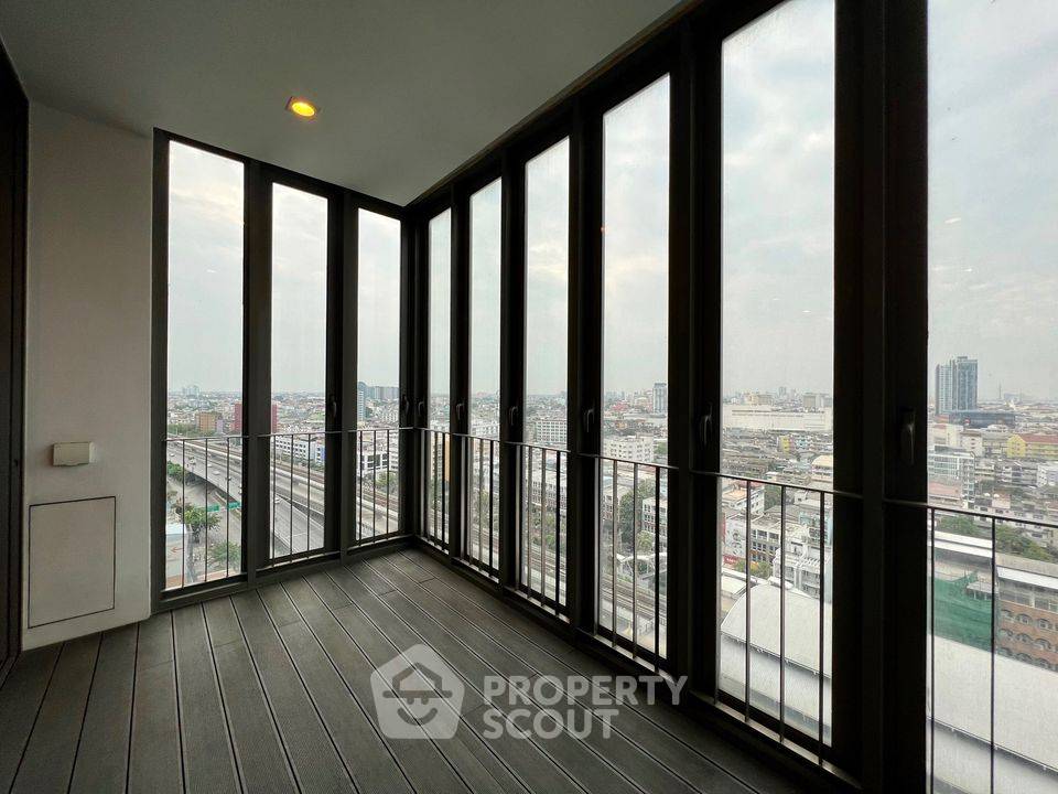 picture 2-BR Condo at The Room Bts Wongwianyai near BTS Wongwian Yai (ID 1748462) - 8/15