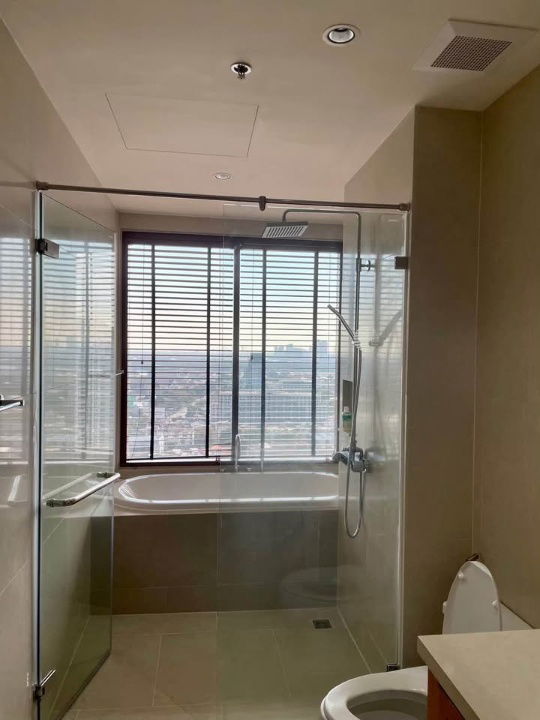 รูป ให้เช่าคอนโด The Emporio Place ใกล้ MRT ศูนย์การประชุมแห่งชาติสิริกิติ์ 50,000 บาท รหัสทรัพย์: RS1591 - รูปที่ 7/8