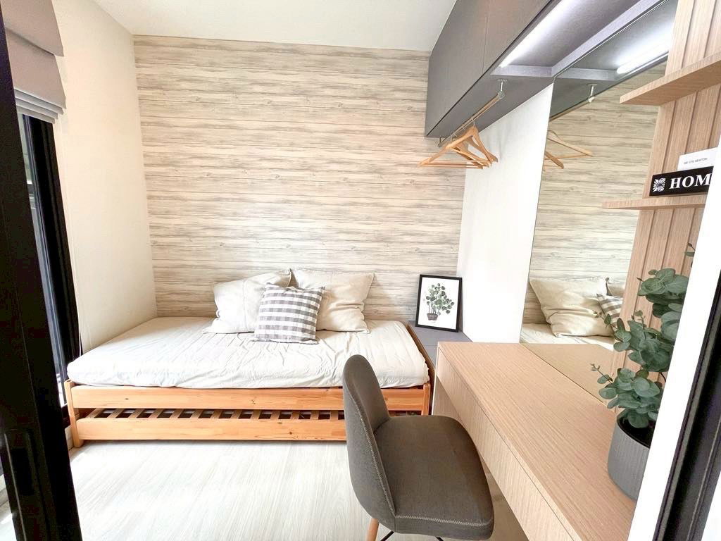 picture Big room with very nice and cozy decorated close to mrt  - 8/9