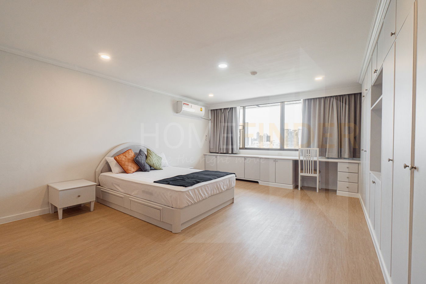 รูป Oriental Towers 4 bedrooms, for rent - รูปที่ 7/12