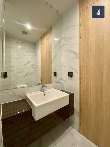 รูป Noble BE19 BTS Asoke 1Bed 1Bath Corner unit with King Bed Take City View - รูปที่ 9/11