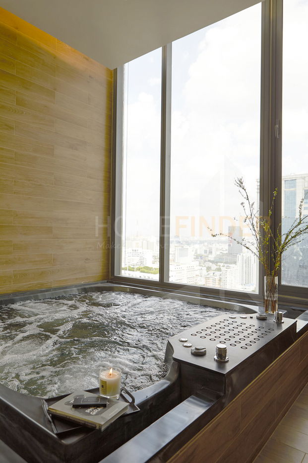 picture The Esse Asoke 1 bedroom, for rent - 14/15