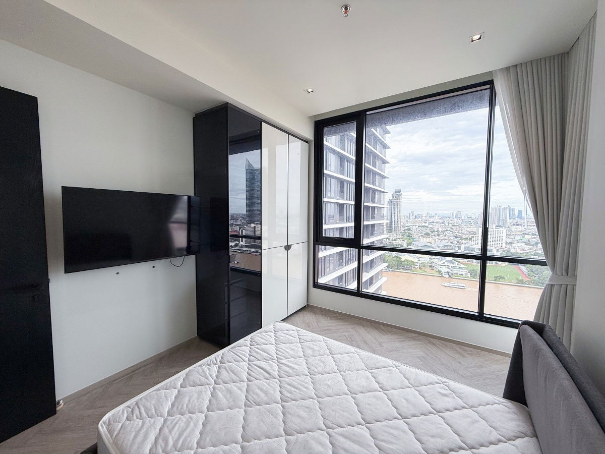 picture 2-bedroom riverside condo, Chapter Charoennakhon - Riverside - 2/22