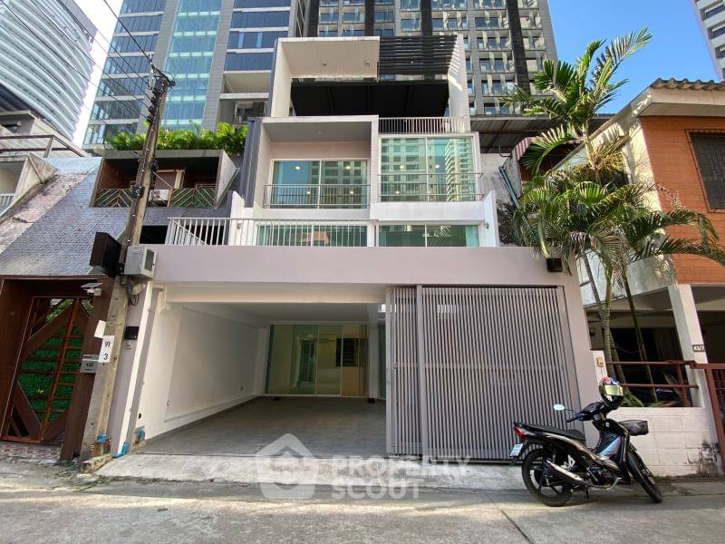 รูป ทาวน์เฮาท์ 3-ห้องนอน ใกล้ BTS นานา (ID 2280290) - รูปที่ 34/35