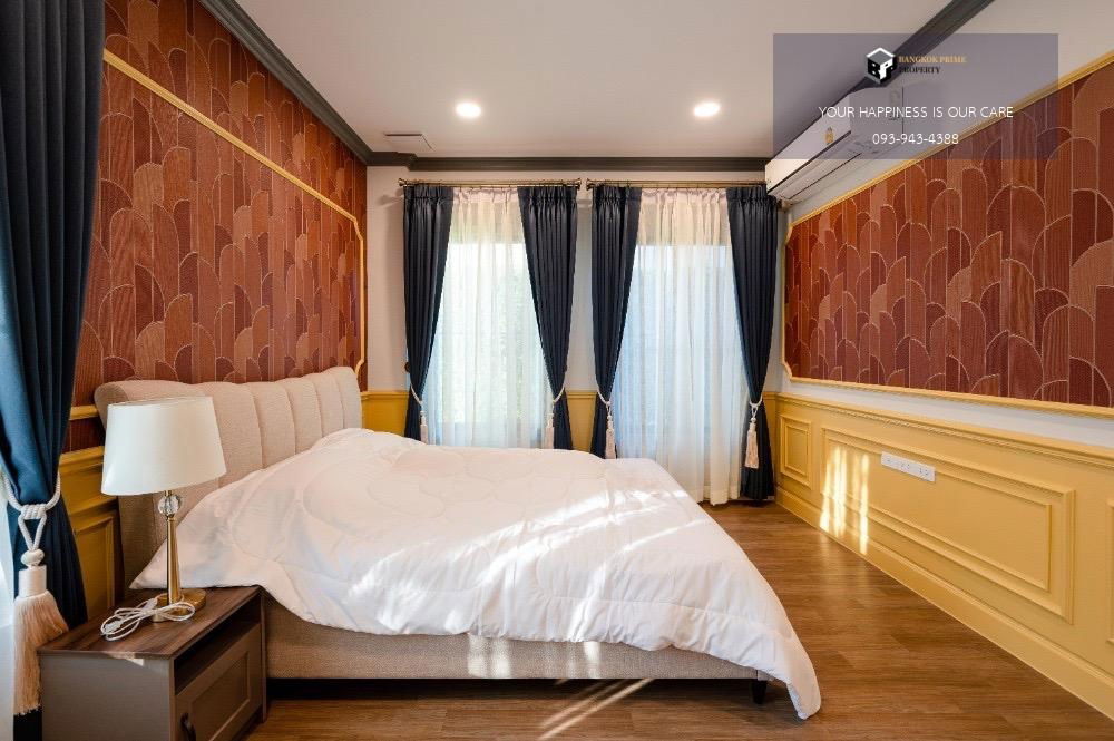 picture Nantawan Rama 9-New Krungthepkreetha | Classic French style house, luxurious, neat, ready to move in #2025082511522 - 2/17