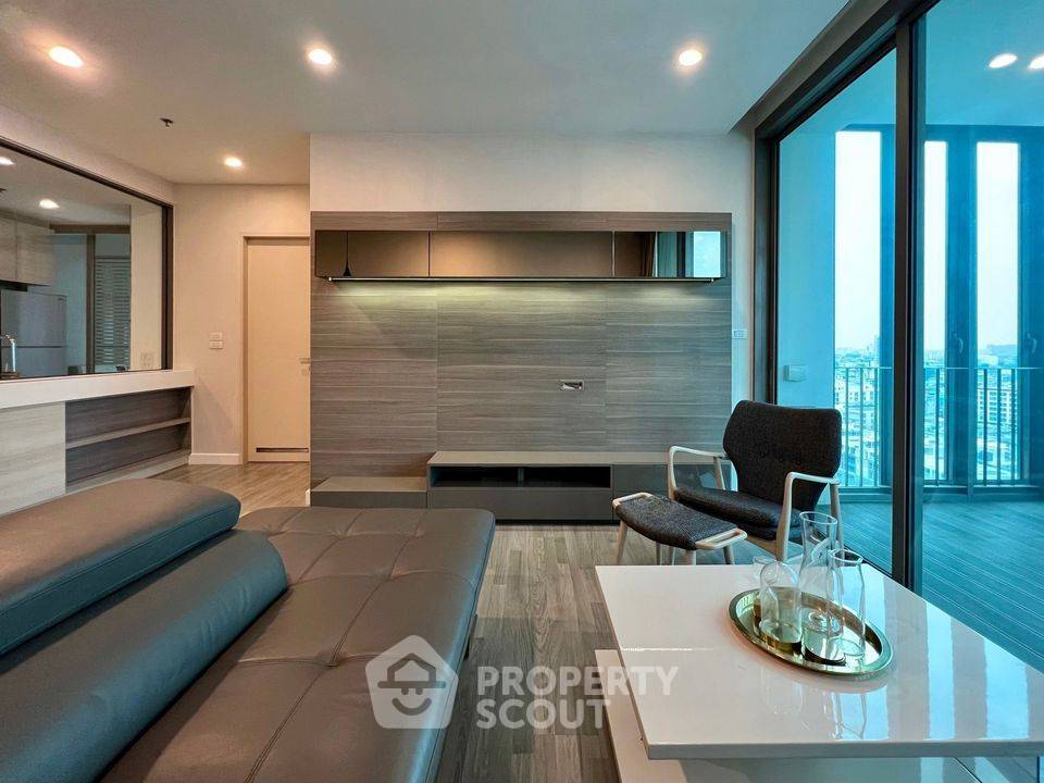 picture 2-BR Condo at The Room Bts Wongwianyai near BTS Wongwian Yai (ID 1748462) - 5/15