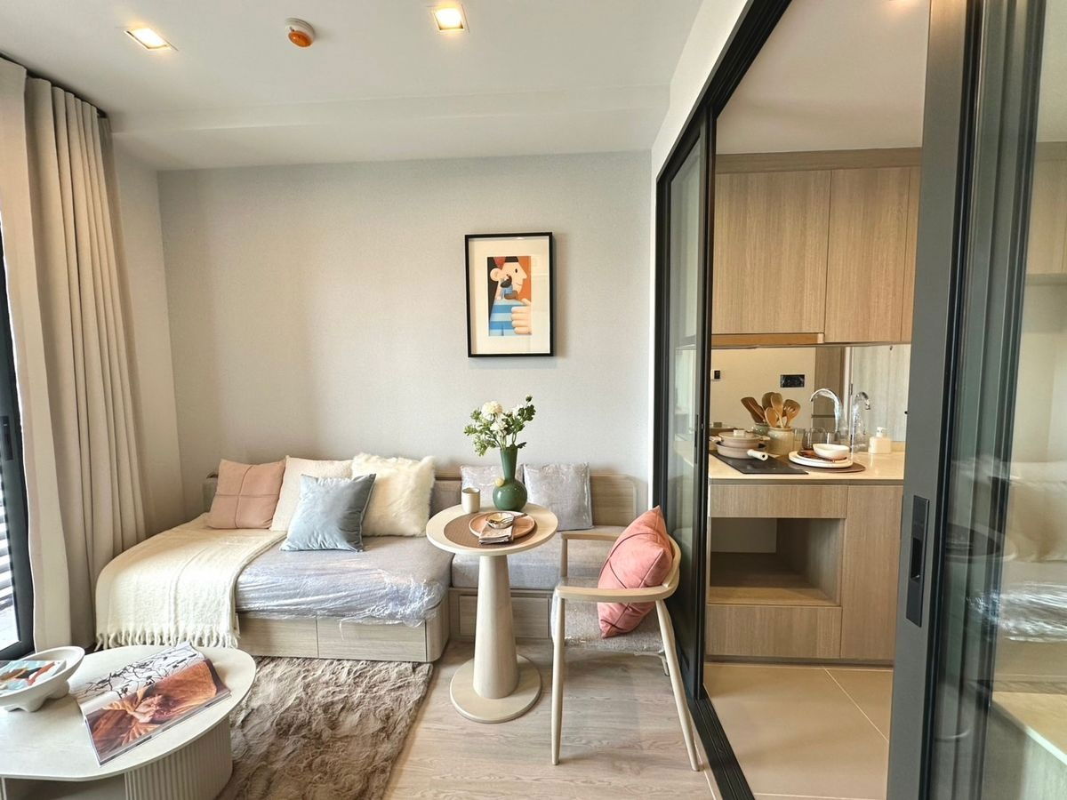 picture Reference Sathorn-Wongwian Yai - 3/12