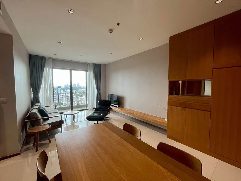 รูป ให้เช่าคอนโด The Emporio Place ใกล้ MRT ศูนย์การประชุมแห่งชาติสิริกิติ์ 50,000 บาท รหัสทรัพย์: RS1591 - รูปที่ 2/8