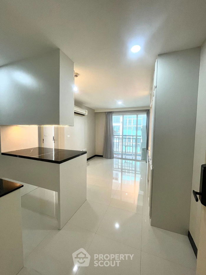 รูป คอนโด 1-ห้องนอน ที่ โว๊ค สุขุมวิท16 คอนโดมิเนียม ใกล้ MRT ศูนย์การประชุมแห่งชาติสิริกิติ์ (ID 2280312) - รูปที่ 3/6