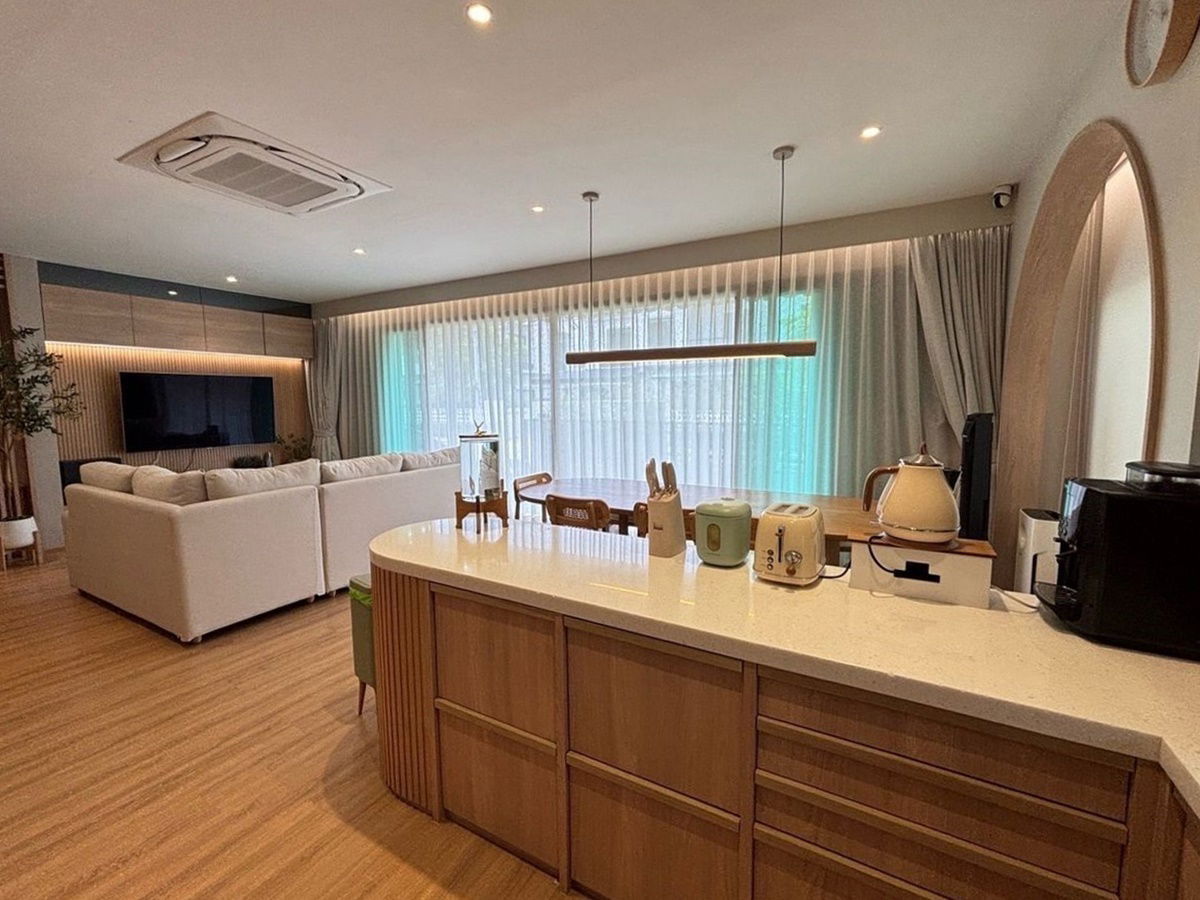 รูป H 904 ให้เช่า บ้านเดี่ยว 2 ชั้น ม.Pimnara Srinakarin - Bangna บ้านสวย สไตล์ญี่ปุ่น Fully furnished ราคา 98,000 บาท - รูปที่ 3/24