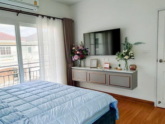 รูป [ให้เช่า] หมู่บ้าน โกลเด้น นีโอ บางนา-สวนหลวง / 4 ห้องนอน 3 ห้องน้ำ / 36 ตรว. 135 ตรม. **48,000** บ้านแฝดโครงการหรู ใกล้รามคำแหง 2 - รูปที่ 8/12