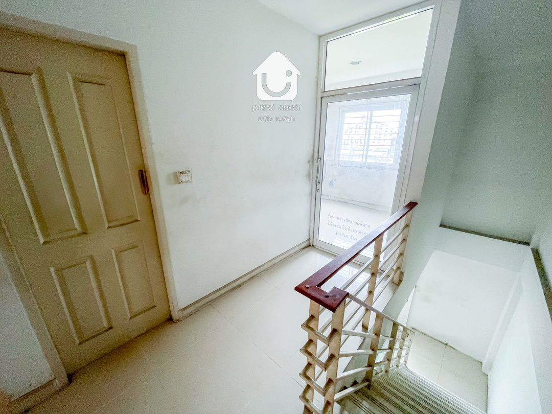 picture 3.5 Storey-Business Home for sale, Trio Romklao  - 17/37