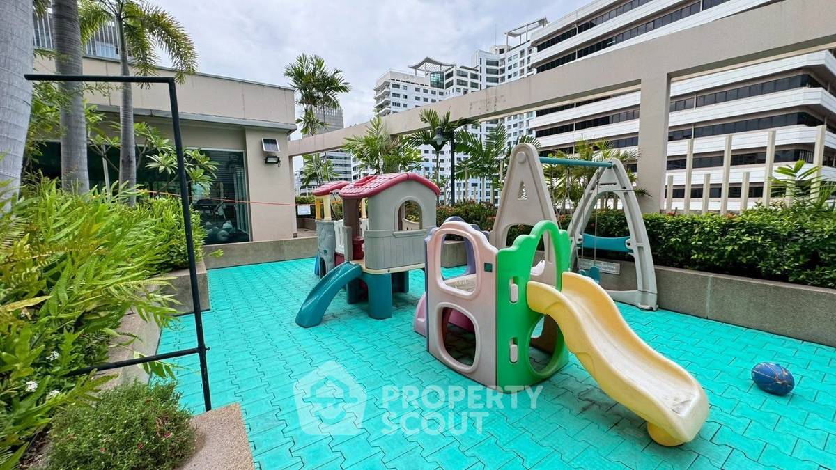 picture 2-BR Condo at Grand Park View Asoke near MRT Sukhumvit (ID 2280610) - 23/23
