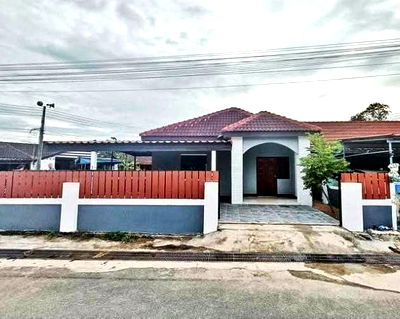 บ้านเดี่ยว สัตหีบ ชลบุรี : บ้านเดี่ยวสัตหีบหลังมุม ขายต่ำกว่าราคาประเมิน ขนาด 44 ตารางวา 2นอน 1น้ำ
