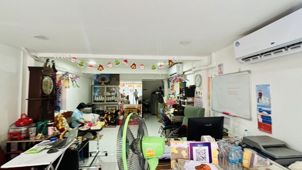picture Commercial building for sale, Huai Khwang, Suthisan, Inthamara, usable area 300 sq m, size 15 sq wa, on the road - 2/12