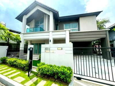 เช่าบ้านเดี่ยว ถนนเสรีไทย : ขาย ให้เช่า บางกอก บูเลอวาร์ด Signature ลาดพร้าว เสรีไทย ที่ดินใหญ่ 98.8 วา
